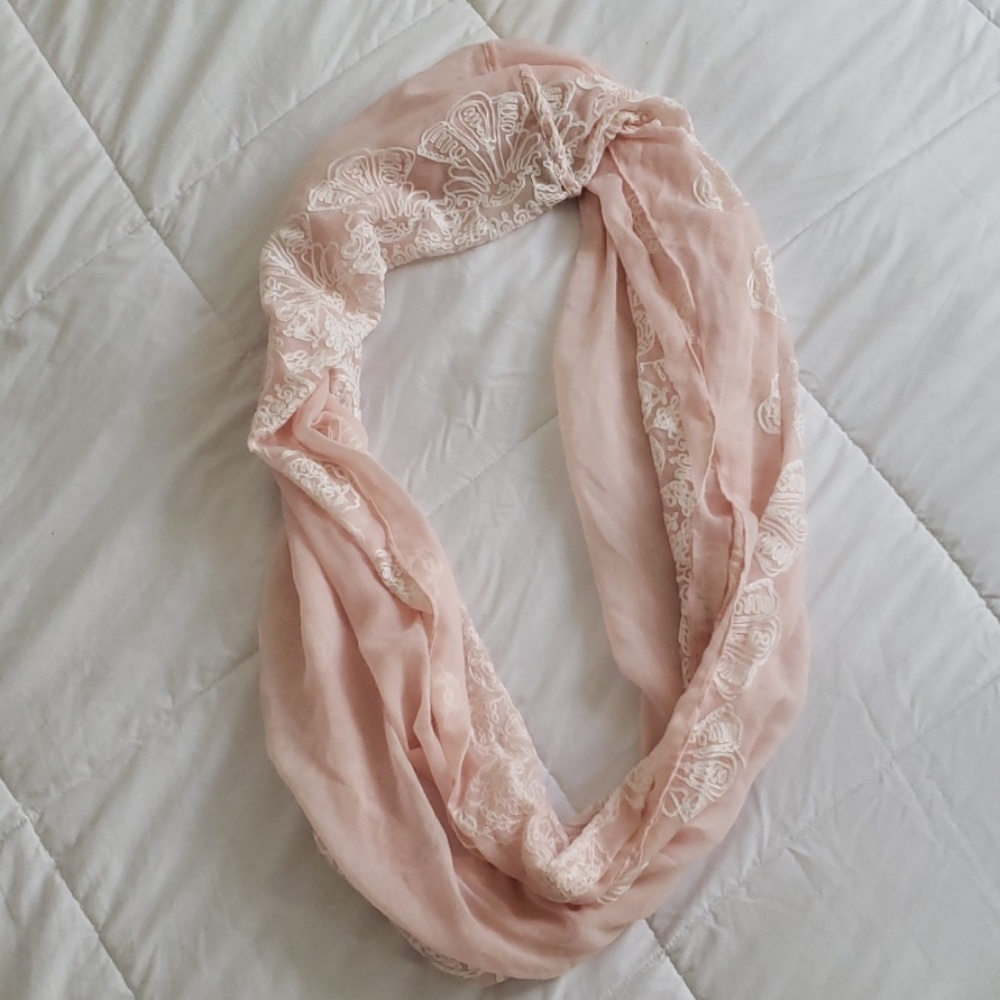 Bass Infinity Scarf